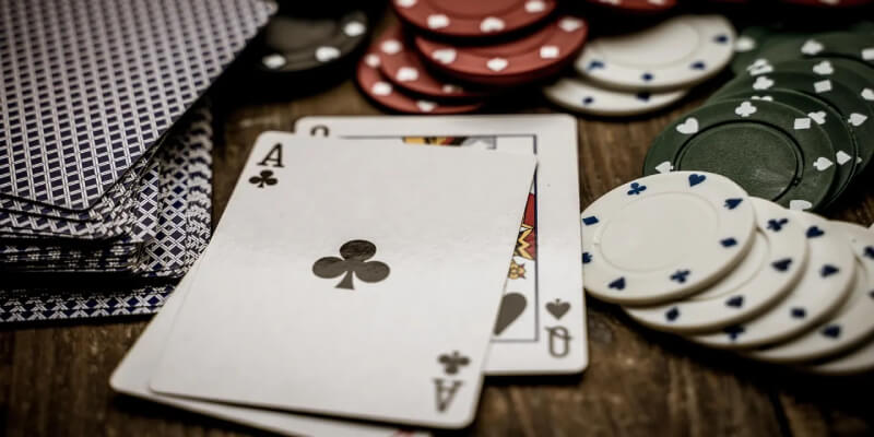 Có rất nhiều chiến lược chơi poker khác nhau giúp tăng cơ hội thắng